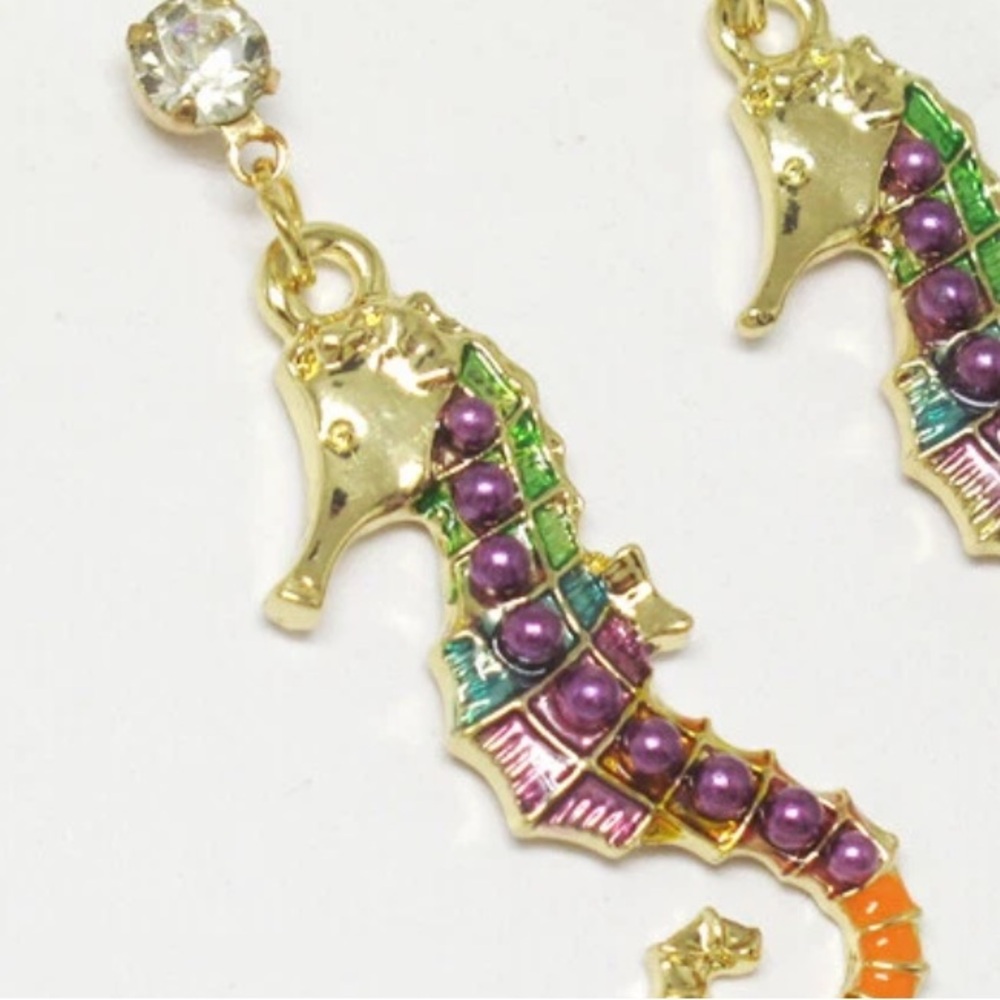 NEW Betsey Johnson Seahorse Pearl Crystal Enamel Earrings 1” Beach Bohemian NWT - Picture 3 of 7